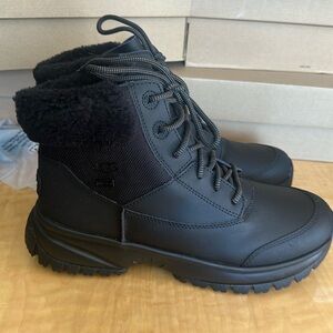 UGG Women’s Yose Fluff V2 Boot